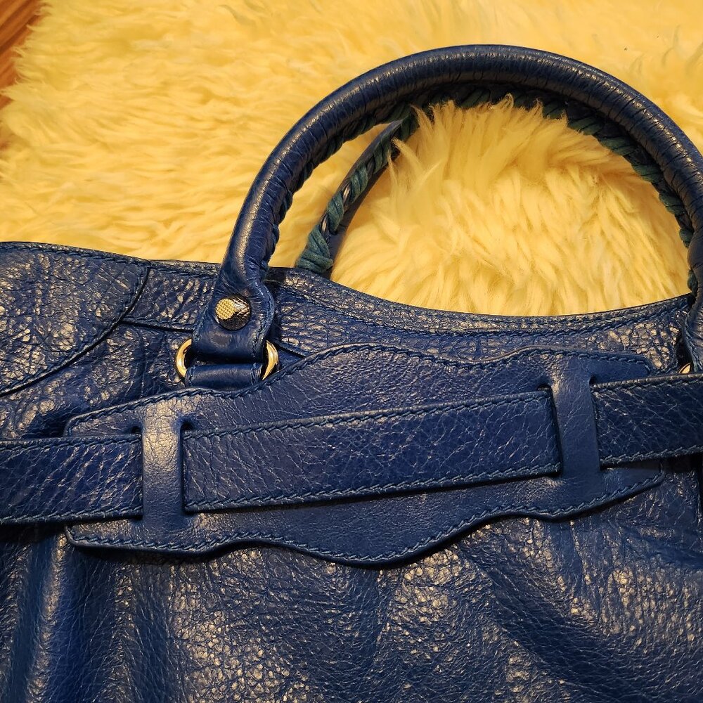 Authentic Balenciaga Classic Medium City Bag in Electric Blue Leather - Picture 6 of 16